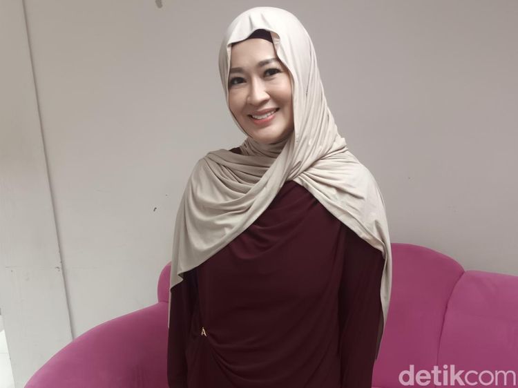 Okie Agustina Operasi Apa di Korea Selatan?