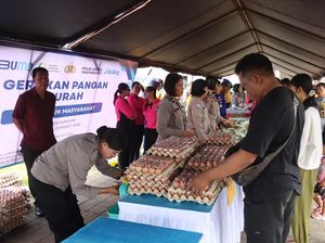 Polres Gianyar Gelar Pasar Murah, Minyak Goreng hingga Telur Diserbu Warga