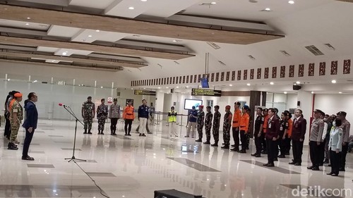 Pembukaan Posko Angkutan Lebaran 2026 di Bandara El Tari Kupang, NTT, Jumat (13/3/2026). (Foto: Simon Selly/detikBali)