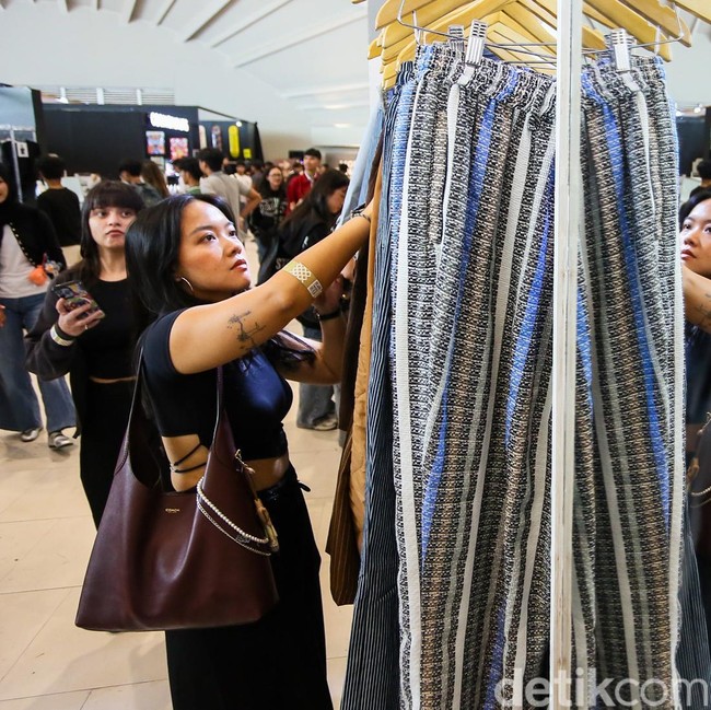 Pengunjung Padati USS Yard Sale 2026 di Jakarta