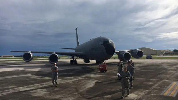 US soldiers stand near an American KC-135 Stratotanker at Andersen Air Force base in Guam. (File Photo: Reuters)