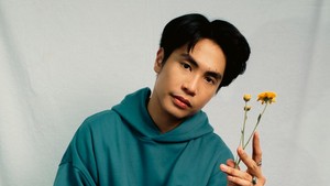 Rakhano kini di bawah label Sony Music. Ia sudah punya beberapa lagu selain Ruang Rindu, yakni ada Ajarkanku Melepasnya dan Sempat Tak Sempat. (Foto: dok Rakhano)