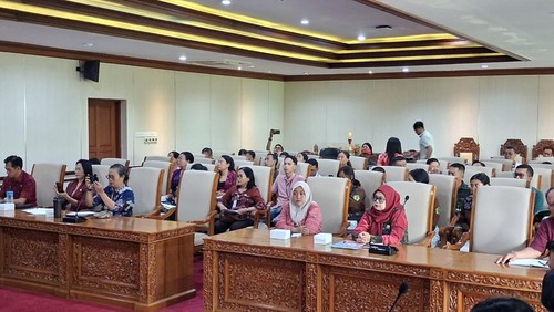 Rapat koordinasi persiapan evaluasi mandiri KLA 2026 di Kantor Bupati Gianyar, Jumat (13/3/2026). (Dok Pemkab Gianyar)