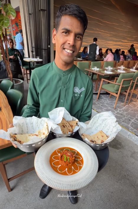 Keren! Restoran Ini Pekerjakan Tuna Rungu sebagai Pelayan