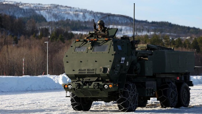 A German soldier takes part in a static display of military vehicles and aircraft during the NATO Cold Response 2026 military exercise in Setermoen, Norway, March 12, 2026. REUTERS/Bernadett Szabo