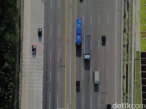 Contraflow Diberlakukan di Km 23-28 Tol Cikampek Siang Ini