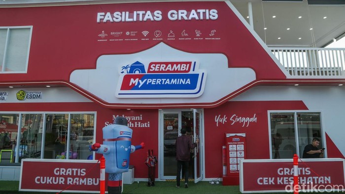 Fasilitas Serambi MyPertamina hadir untuk memberikan kenyamanan bagi para pemudik di Rest Area KM 57 Tol Jakarta–Cikampek. Berbagai layanan dan fasilitas disediakan untuk membantu pengunjung beristirahat sejenak selama perjalanan mudik Lebaran.
