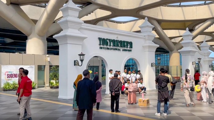 Bandara YIA mulai ramai pemudik Lebaran 2026, tahun ini penumpang diprediksi naik 2,2%.