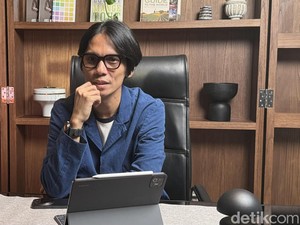 Angga Dwimas Sasongko Soal AI: Alat Produktivitas Bukan Kreativitas