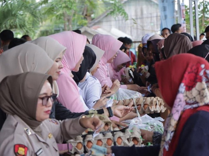 Tebus Paket Sembako Murah di Tanah Bumbu