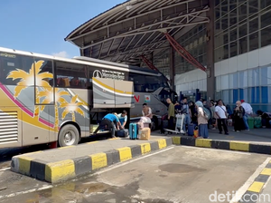 Video: H-7 Lebaran, Terminal Pulogebang Mulai Dipadati Pemudik