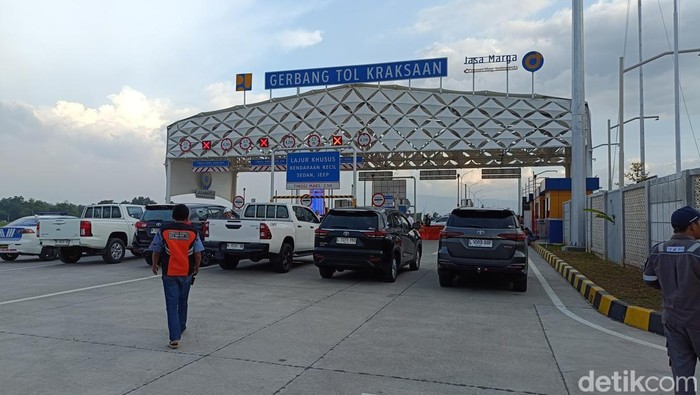 Tol Prosiwangi ruas Gending-Besuki resmi dibuka secara fungsional untuk arus mudik dan balik Lebaran 2026.