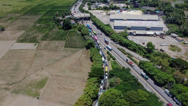 Truk Tak Boleh ke Merak, Dialihkan ke Pelabuhan Ciwandan