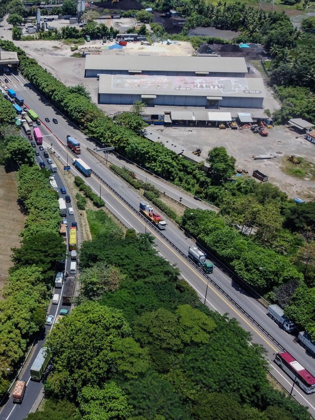 Truk Tak Boleh ke Merak, Dialihkan ke Pelabuhan Ciwandan