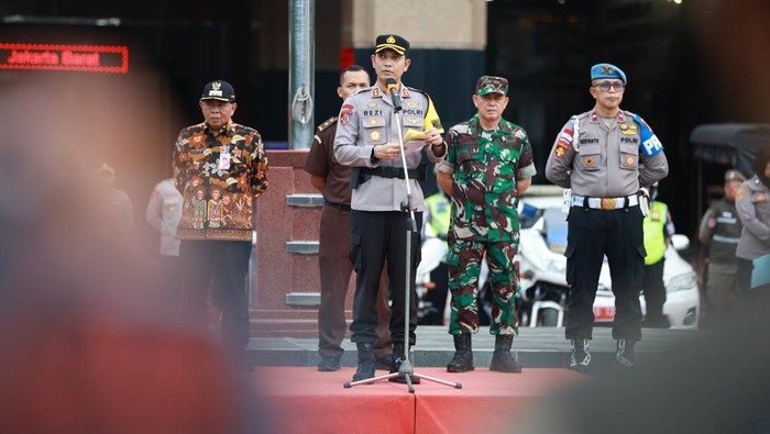 Polres Jakbar Gelar Operasi Ketupat dengan 1.300 Personel, Amankan Mudik Lebaran!