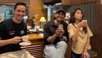 Hobi Kulineran, Acha Septriasa Jajan Siomay hingga Omakase Kopi
