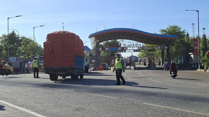 Antrean Truk di Ciwandan, Polisi Berupaya Hindari Gangguan JLS