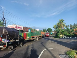 Antrean Pemudik ke Pelabuhan Gilimanuk Capai 25 Km, Truk Sumbu 3 Masih Melintas