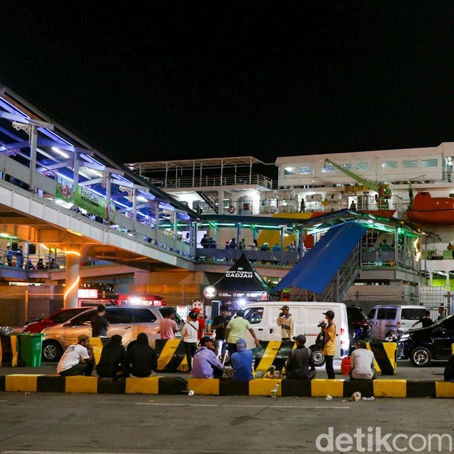 Sepekan Jelang Lebaran, Arus Mudik di Merak Terpantau Lancar