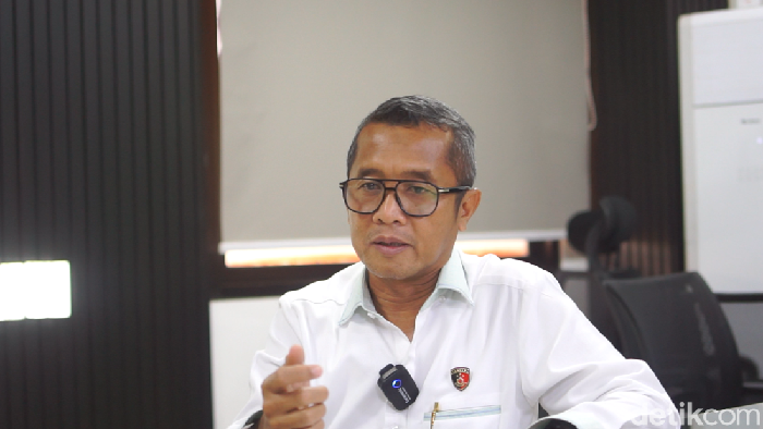 Direktur Reserse Kriminal Umum Polda Jawa Timur Kombes Pol Widi Atmoko memaparkan tren kejahatan di Jawa Timur saat Arus Mudik Lebaran.