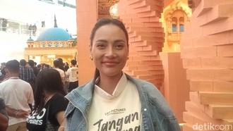 Curhat Erika Carlina Jadi Single Mom: Berat, tapi Harus Tetap Semangat
