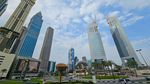 Terkena Serpihan Drone, Fasad Gedung di Dubai Financial Centre Rontok