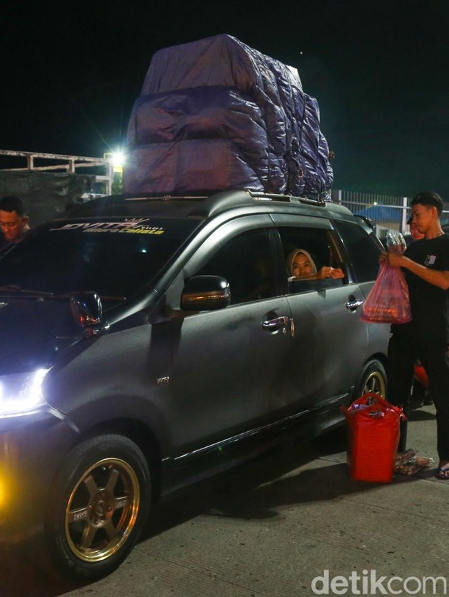 Ingat! Jangan Asal Bawa Muatan di Atap Mobil Saat Mudik