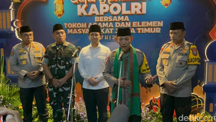 Kapolri Jenderal Listyo Sigit Prabowo saat berkunjun ke Surabaya.