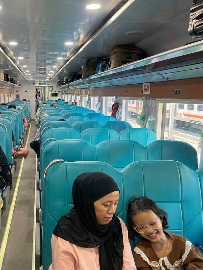 Potret Mudik Ramah Kantong dengan Kereta Ekonomi Kerakyatan