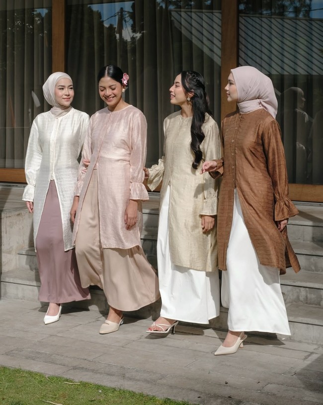 Koleksi tunik untuk Lebaran 2026 dari Atkey.