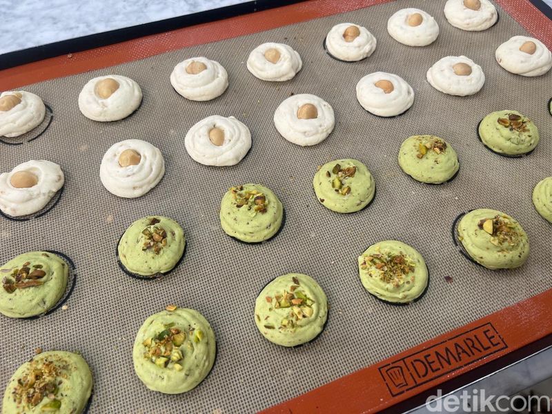 Macadamia sagu ala chef Yongki Gunawan Macadamia sagu ala chef Yongki Gunawan