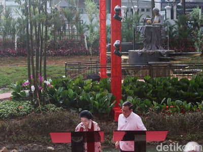 Megawati-Pramono Resmikan Taman Bendera Pusaka