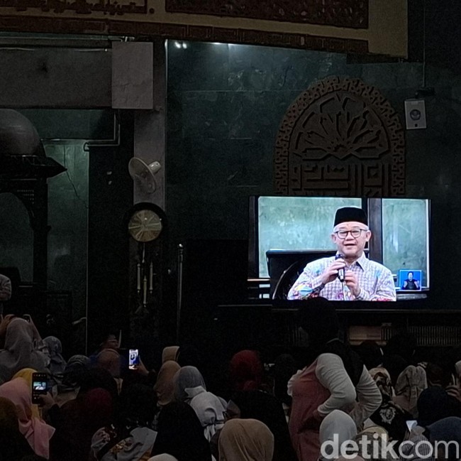 Momen Hangat Mendikdasmen Buka Puasa bersama 1.000 Penyandang Disabilitas