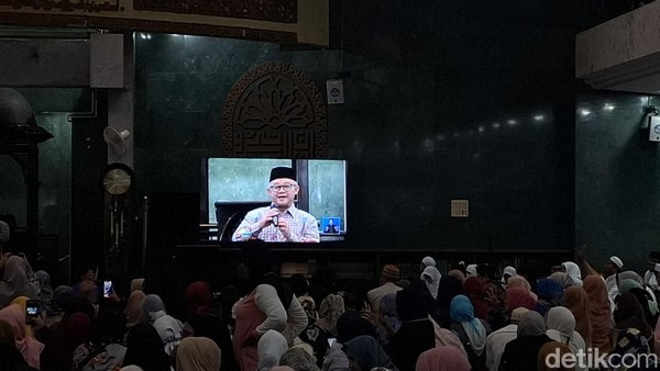Momen Hangat Mendikdasmen Buka Puasa bersama 1.000 Penyandang Disabilitas