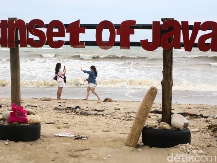 Potret Pantai-Pantai Cantik di Tanjung Lesung