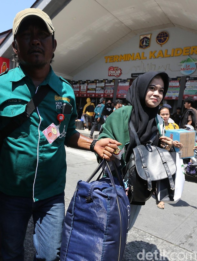 Pantauan Arus Mudik di Terminal Kalideres