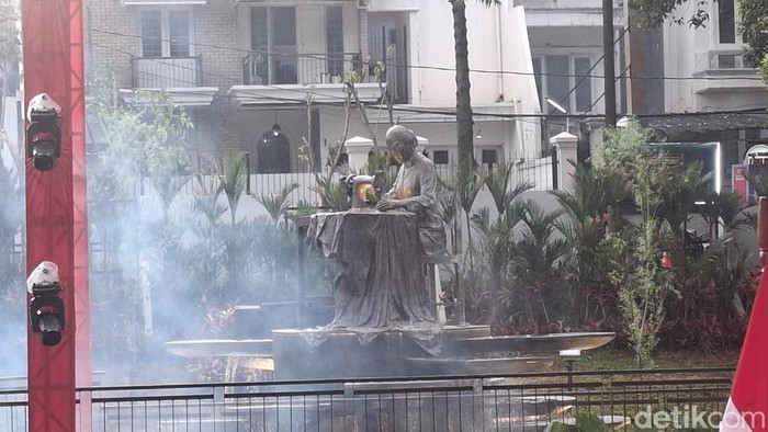 Patung Fatmawati menjadi ikon di Taman Bendera Pusaka Jakarta. (Brigitta Belia/detikcom)