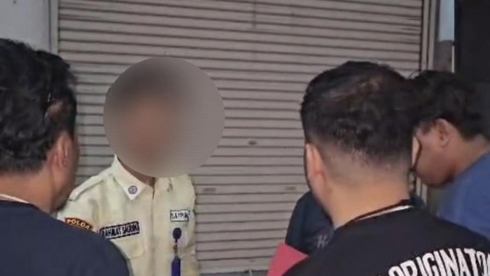 Polres Gresik menangkap satpam Icon Mall, tersangka penganiayaan