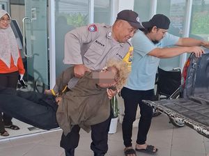 Amuk Warga di Jombang Hajar Anak Punk yang Bacok Lansia Cari Rumput