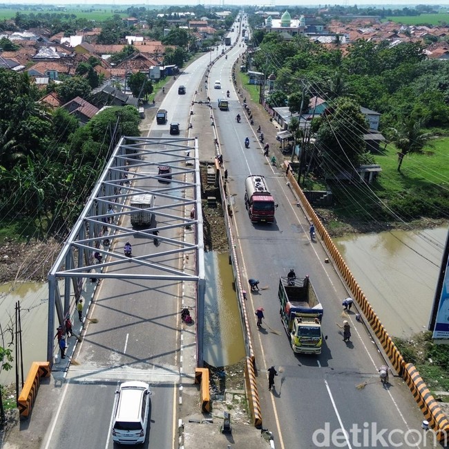Penyapu Koin Masih Marak di Jembatan Sewo Meski Dilarang