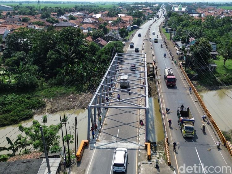Penyapu Koin Masih Marak di Jembatan Sewo Meski Dilarang