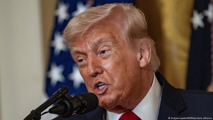 Perang Iran Memanas: Trump Ancam Luluh Lantakkan Total Rezim Iran
