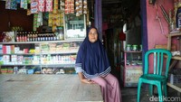 Salah satu pedagang di Kawasan Subang, Maryanti (57), mengatakan kondisi saat ini masih relatif sepi. Biasanya pada periode yang sama di tahun-tahun sebelumnya, jumlah kendaraan yang melintas sudah mulai meningkat sehingga berdampak pada penjualan para pedagang di sepanjang jalur mudik.