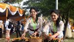 Ribuan Umat Hindu Surabaya Ikuti Upacara Melasti di Pantai Kenjeran