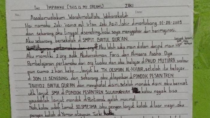 Selembar catatan harian santri Zaki ditemukan di kamarnya. (Istimewa)