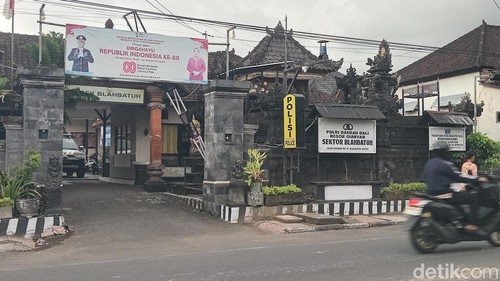 Situasi Polsek Blahbatuh di Jalan Udayana, Gianyar, Sabtu (14/3/2026).