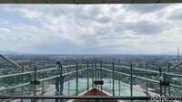 Sensasi Jalan di Atas Langit! Pengalaman Menginap Unik di Trans Hotel Jakarta