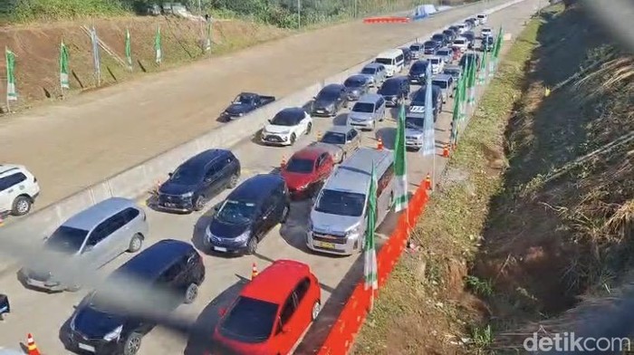 Tol Bocimi Seksi 3 mulai dilalui pemudik