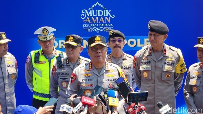 Polri Imbau Masyarakat Telepon 110 Jika Alami Gangguan Saat Mudik Lebaran: Siapakah yang Menjaga Anda di Jalan?