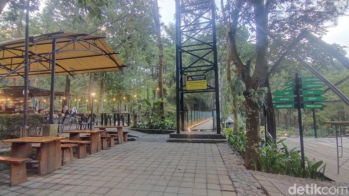 Jolotundo Glamping & Edu Park di lereng Gunung Wilis, Desa Bajulan, Kecamatan Loceret, Kabupaten Nganjuk